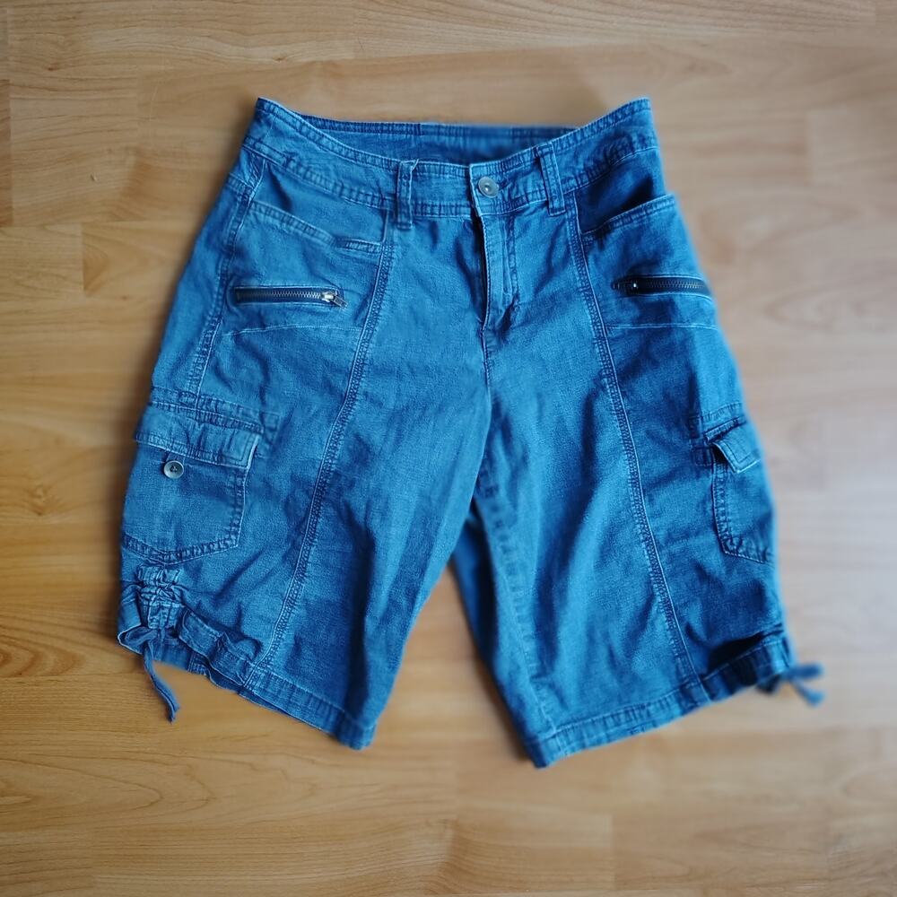 Style & Co Cargo Shorts • Size 2 • Zip Pockets • Adjustable Hem • Blue